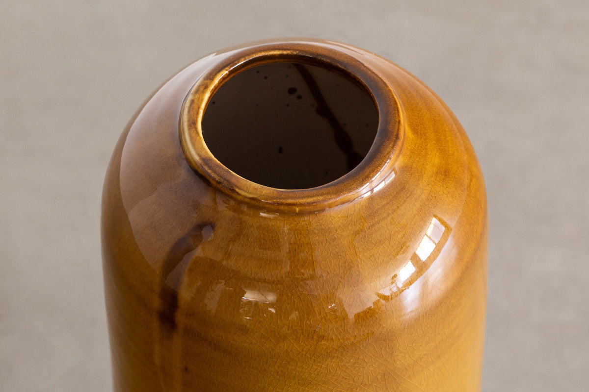 非防水の陶器を使用したイエローオーカーの大きいサイズのフラワーベース（上部・口）
