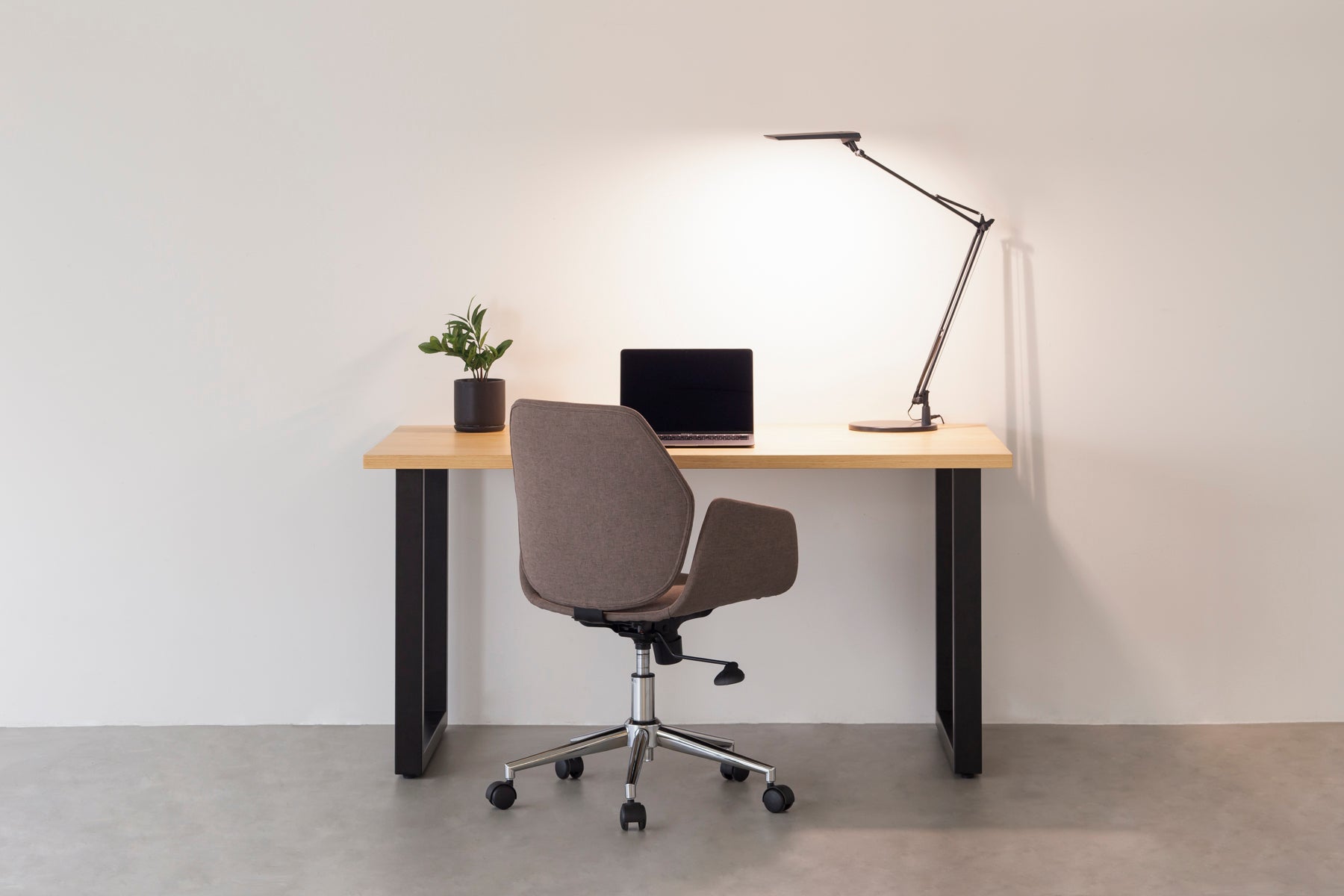 Slim - Stylish Touchless Matte Desk Lamp – KANADEMONO