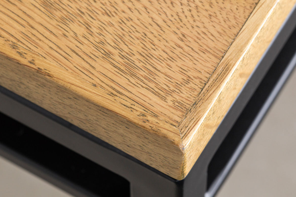 オーク天然木＋ブラックアイアンのシンプルなデザインが洗練された印象のセンターテーブル（角）