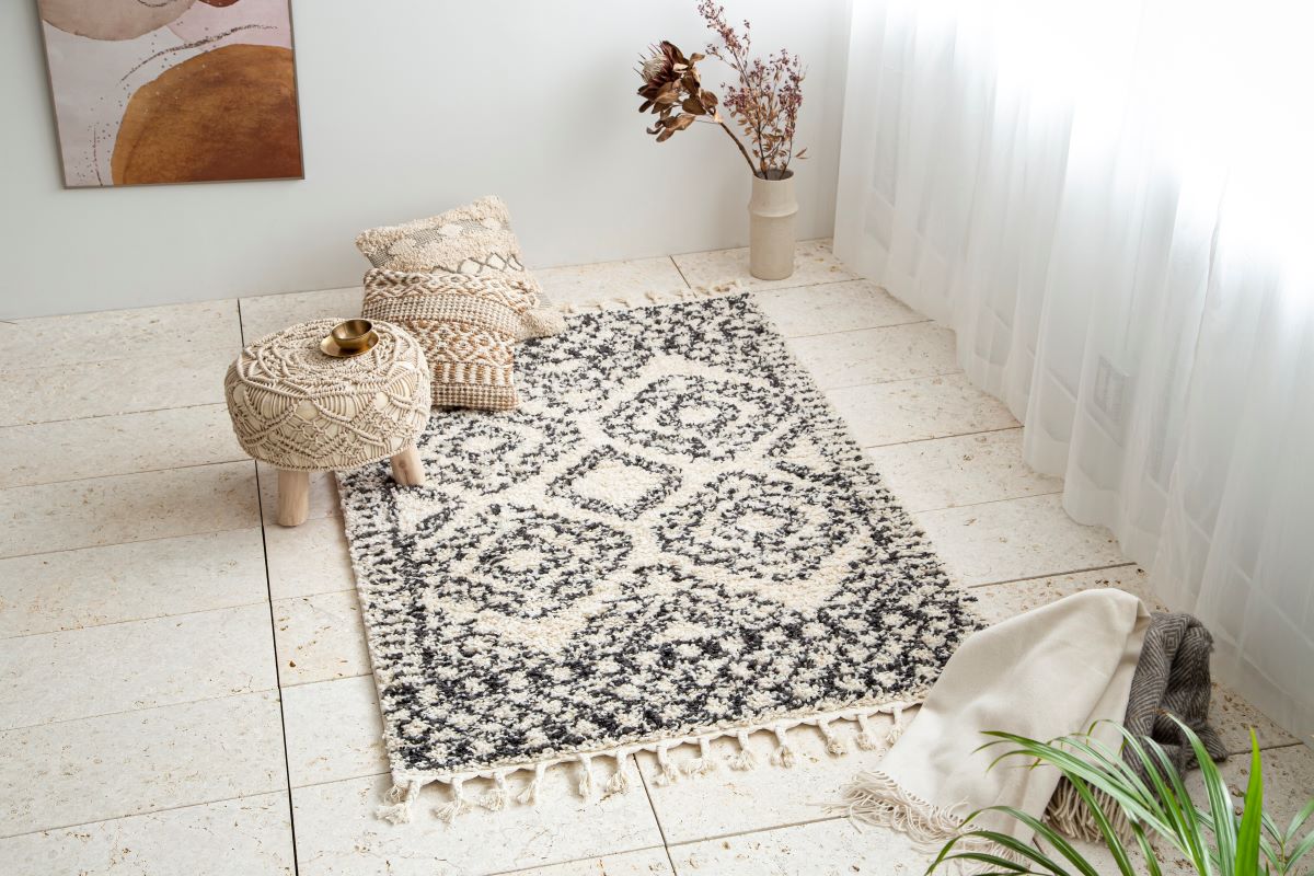 Moroccan Geometric Plush Rug - Off White 120×180 – KANADEMONO