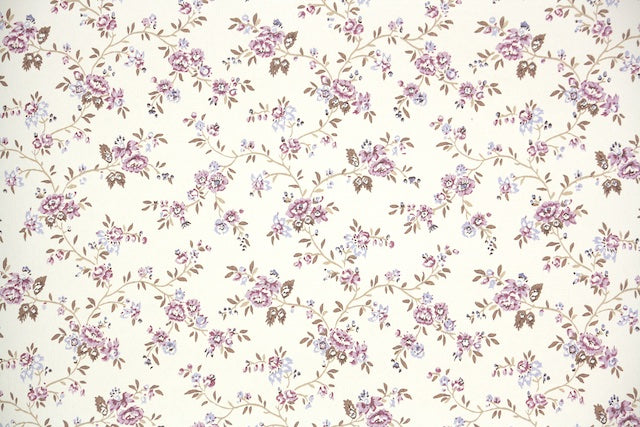 Hình nền vintage hoa - Hannah\'s Treasures Vintage Wallpaper: Hannah\'s Treasures là nơi để bạn tìm kiếm những hình nền vintage hoa tuyệt đẹp và đầy cá tính. Từ hoa cúc đến hoa hồng đầy sắc màu, mỗi hình nền đều có một sự độc đáo riêng. Với Hannah\'s Treasures, bạn có thể mang phong cách vintage đến cho chiếc điện thoại hay máy tính của mình một cách dễ dàng.