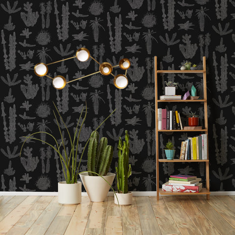 Black and white wallpaper with Lyra sconce