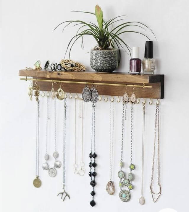 hanging jewelry storage