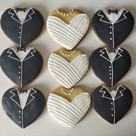 Wedding cookie favours - Bride dress and groom suit heart shape cookies