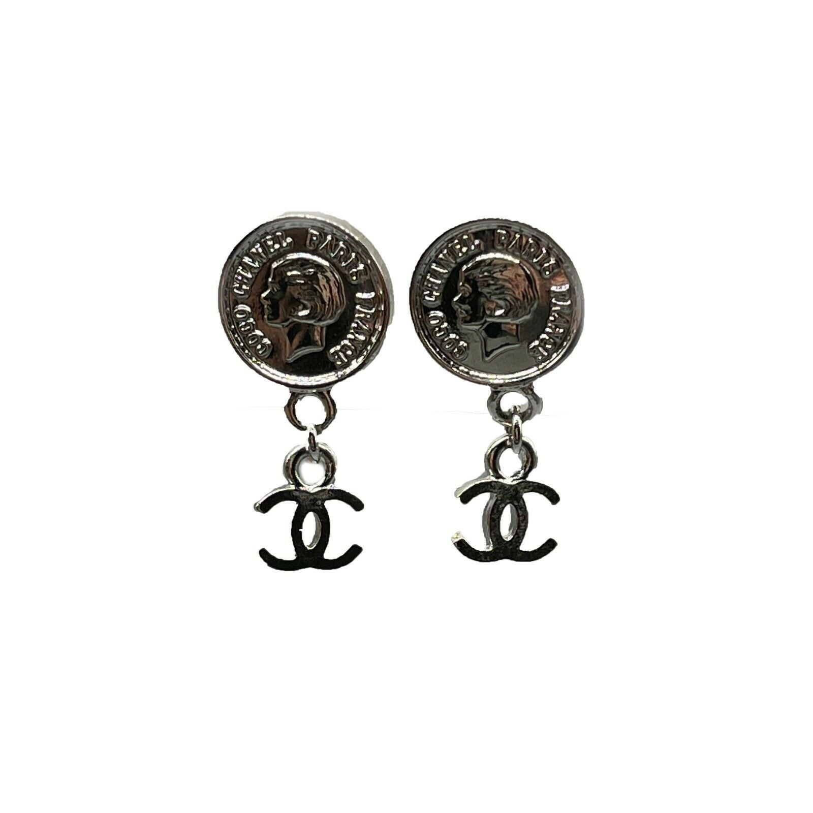 CHANEL - 97P Vintage Silver Coco Coin Dangle CC Logo Drop Clip On Earr -  BougieHabit