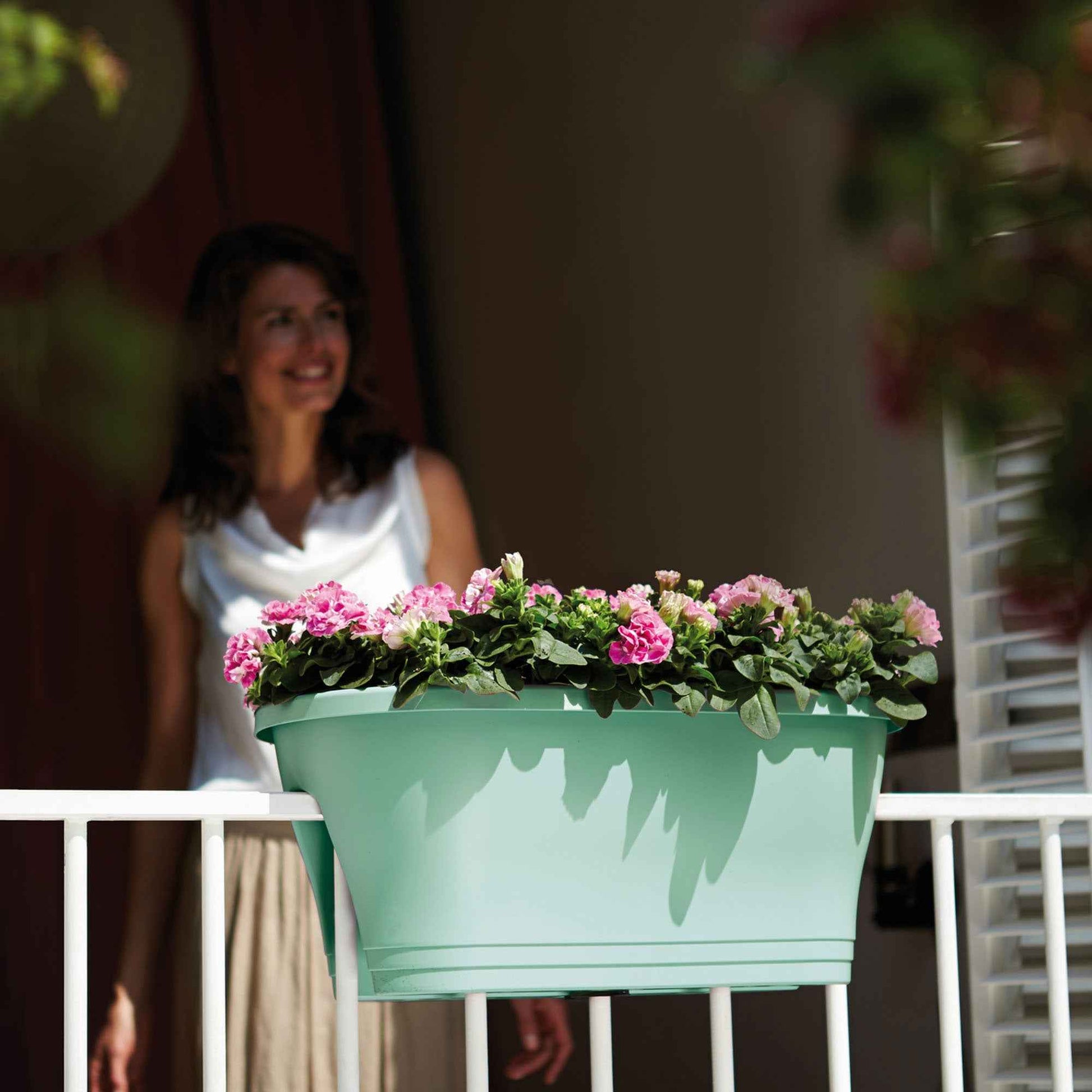 klei taart Parel Elho balkonbak Corsica flower bridge ovaal mint - Buitenpot kopen |  Bakker.com