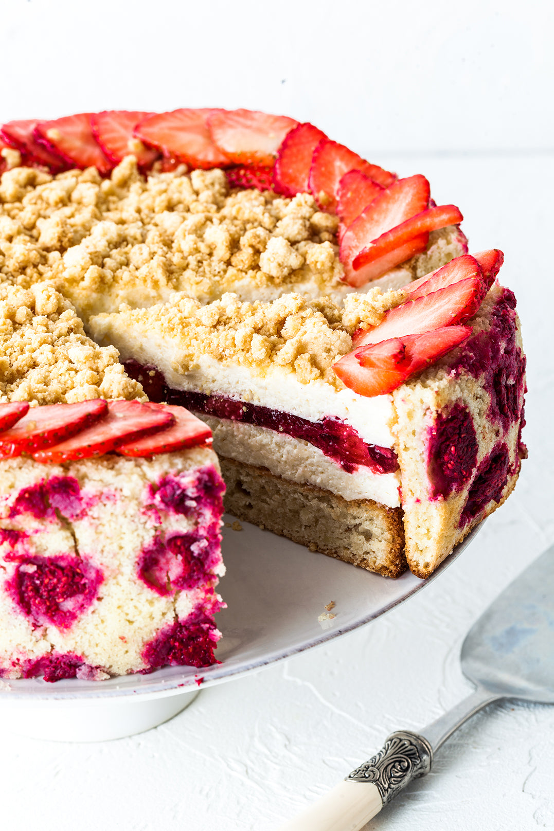 Strawberry Crumble Cheesecake 🍓