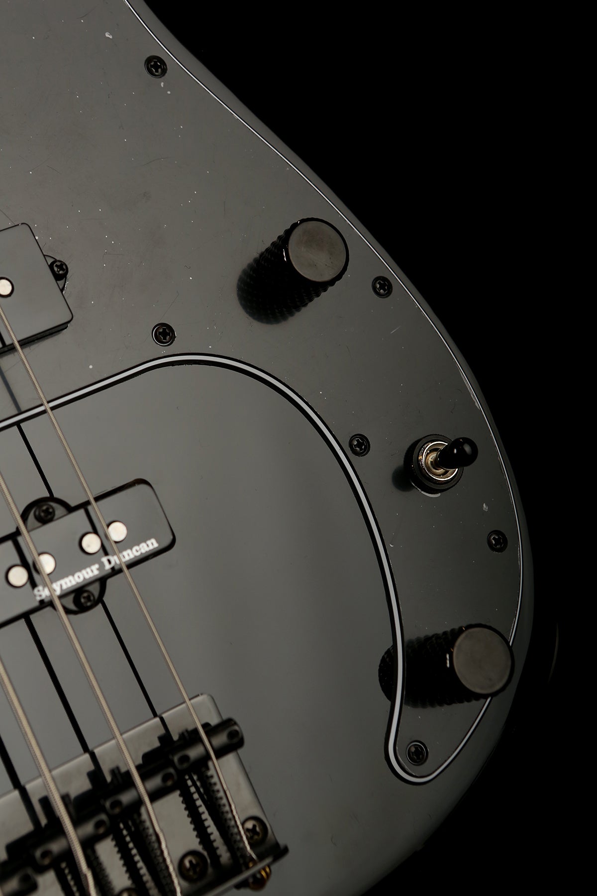 Fender - Fender Duff McKagan Deluxe Precisionの+banymir.ru