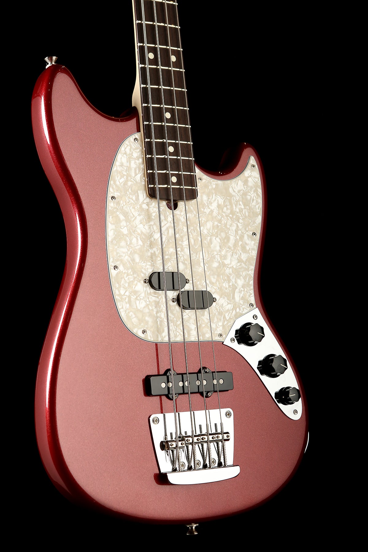 fender american performer mustang bass aubergine