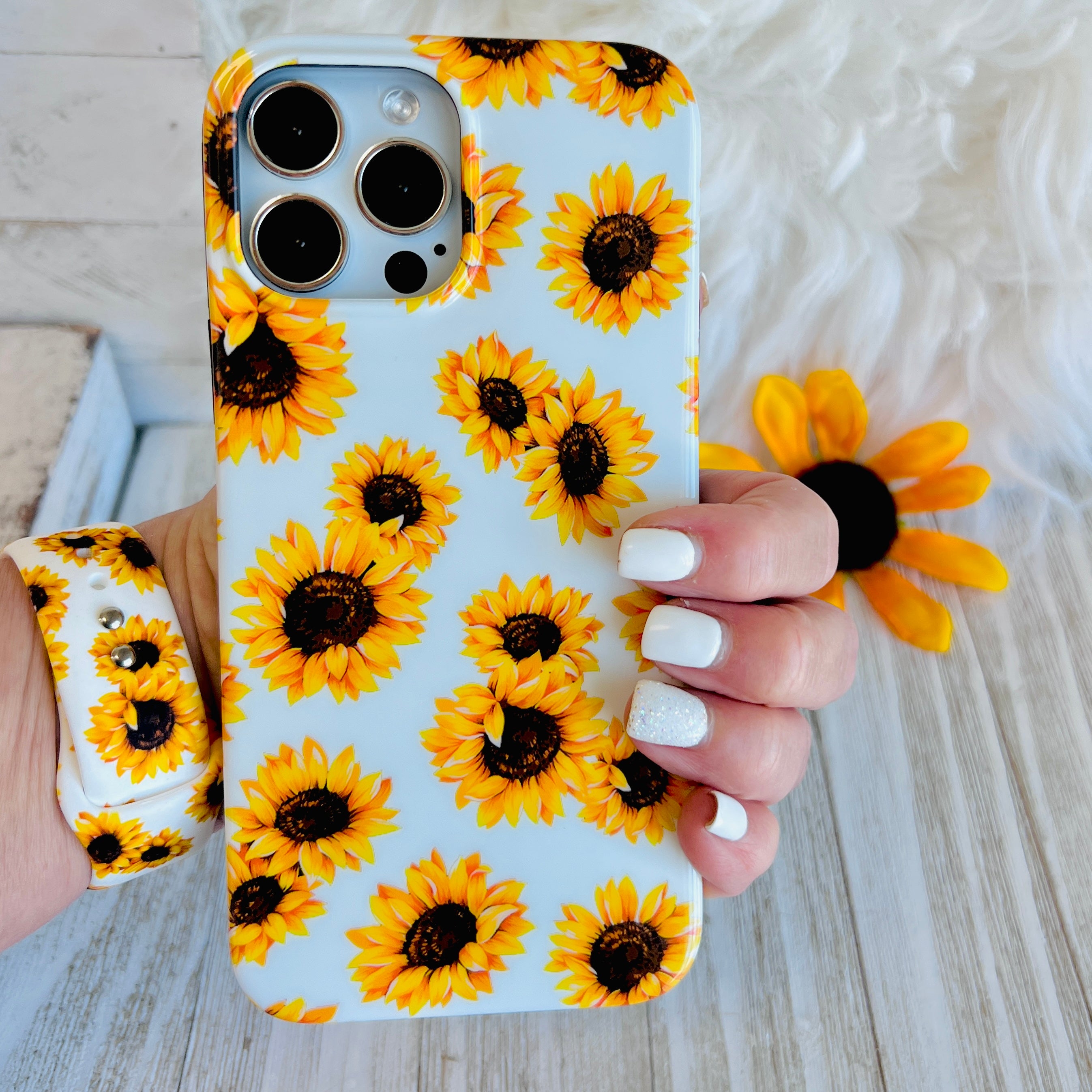 Cute Checkered Flowers Phone Case for iPhone 11, 12, 13, 14, Pro