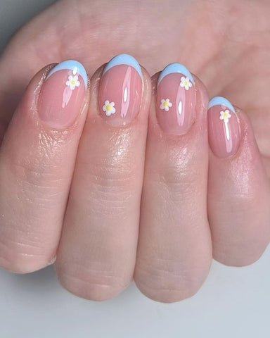 Dainty Skies Nails