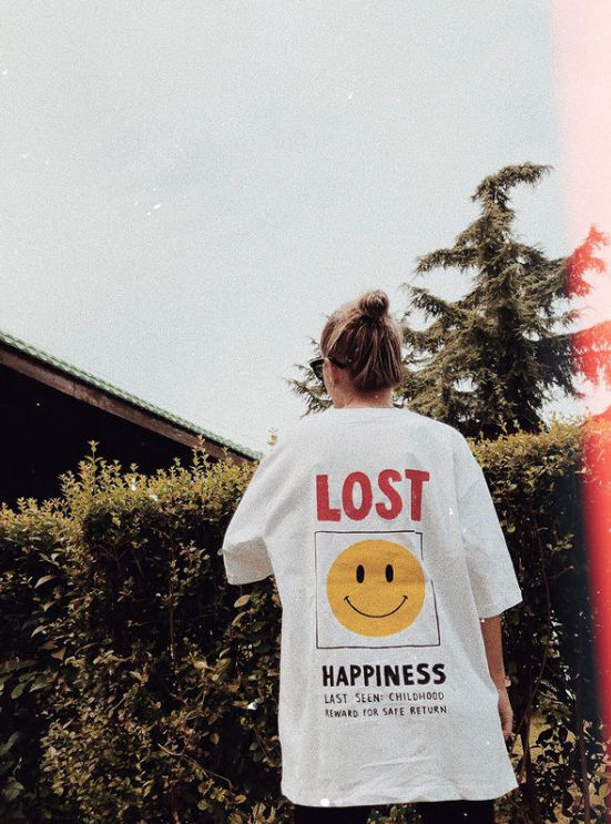 Lost Happiness Beyaz Oversize Kadın T-shirt BlasCut