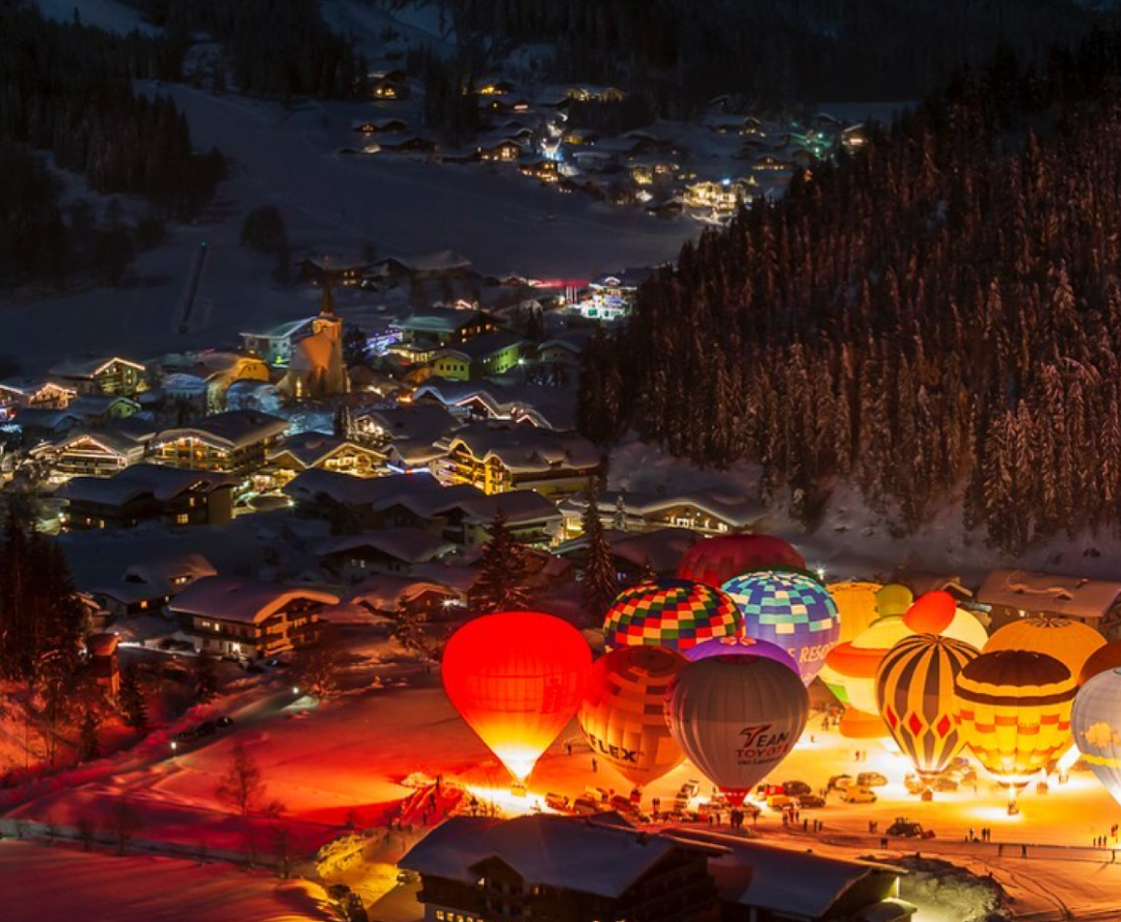 Skigebiet Filzmoos Salzburg in der Nacht , cheap ski hotels Austria