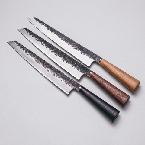 Katto makes three types of breadknife.