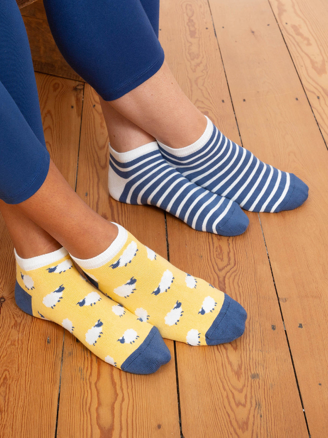 Sheep stripe trainer socks