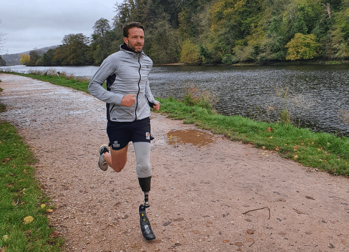 Team GB para triathlete Steve Crowley runs with Stryd