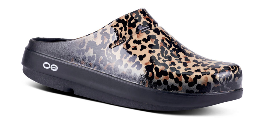 Women's OOcloog Limited Edition Clog - Leopard