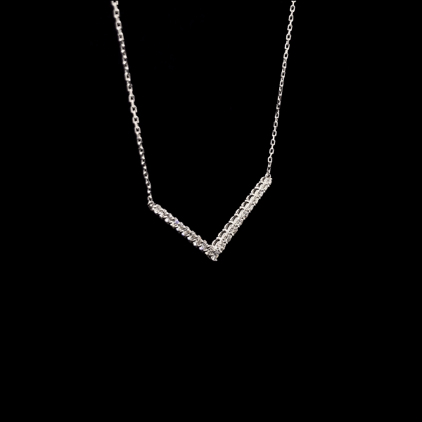 Aeroplane Pear Round Diamond Pendant – Solitaire Jewels