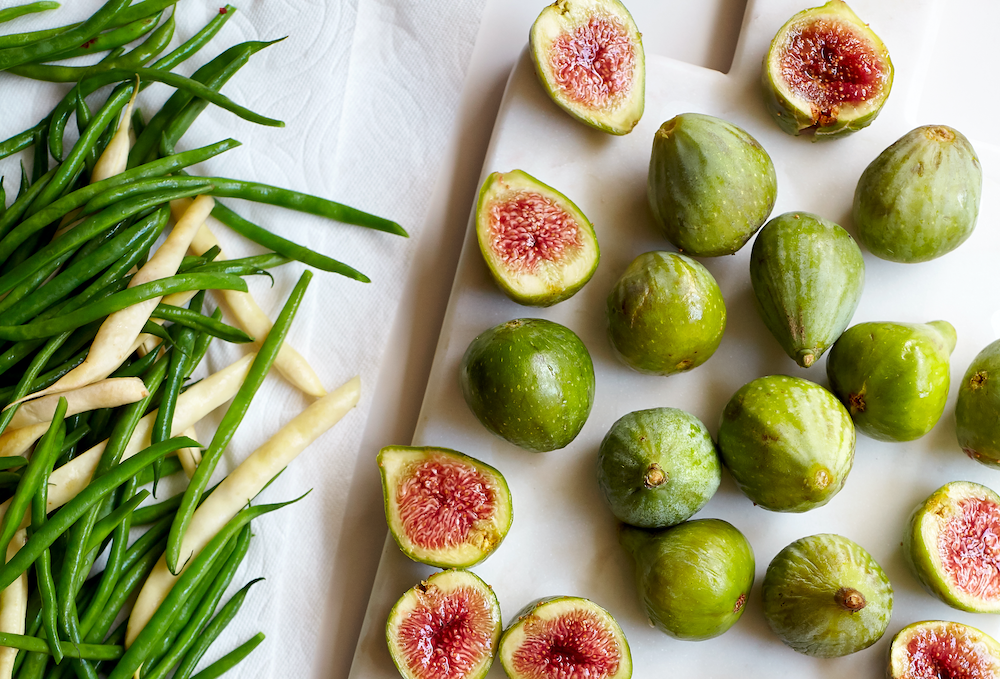 fresh figs and green beans