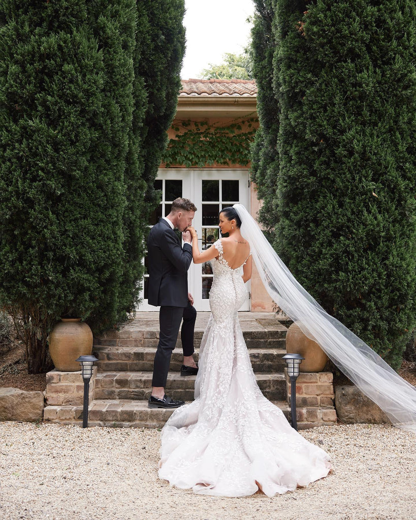 Olivia Burrows Sutherland Real Wedding Two Lovers Stylists