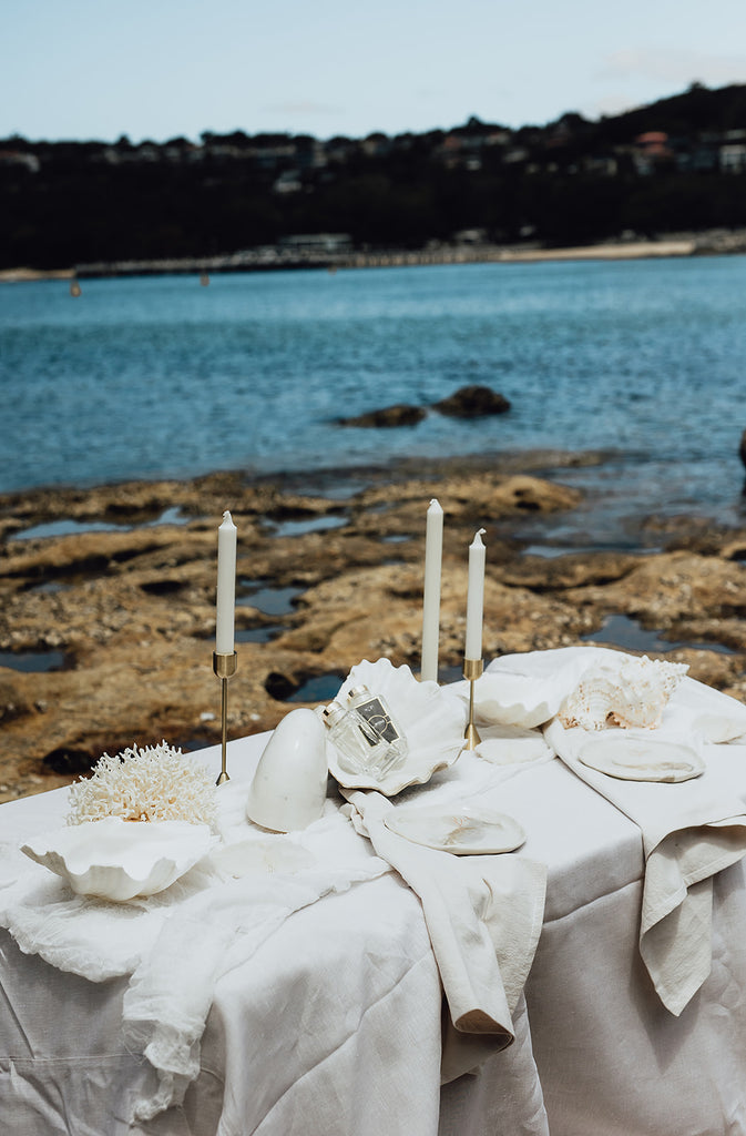 Mini wedding table by the sea for elopement 