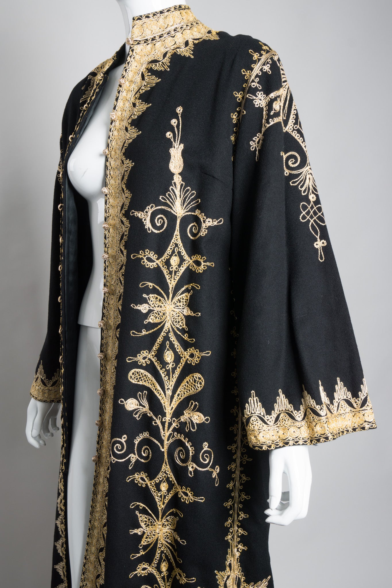 Embellished Woolen Gold Philosopher Vintage Moroccan Robe – Recess