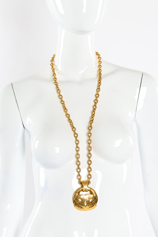 Chanel Oval CC Chain Necklace –