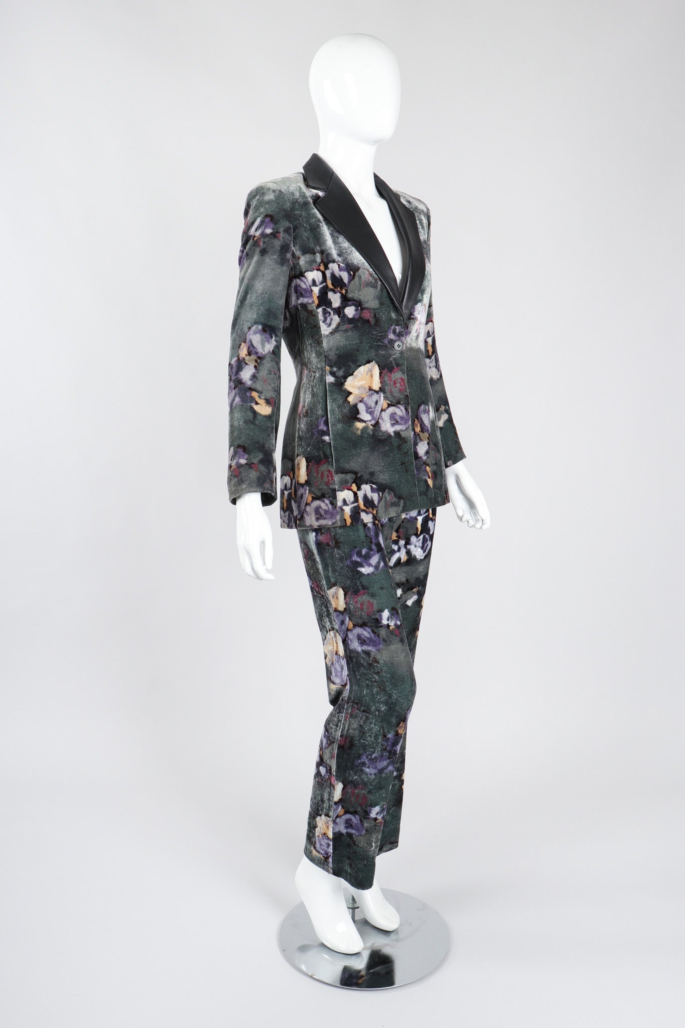 Vintage Emporio Armani Floral Velvet Tuxedo Jacket and Pant Suit Set –  Recess