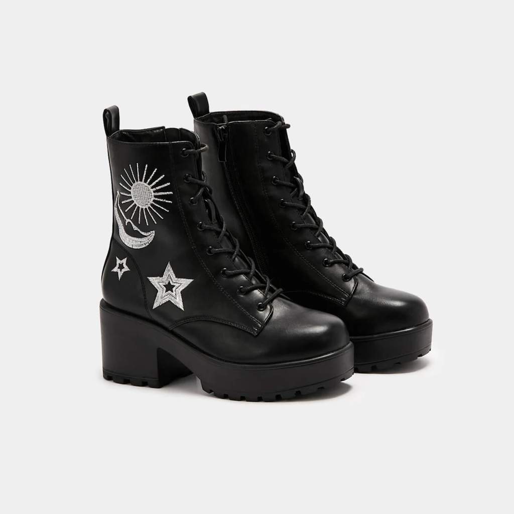 moon and stars boots