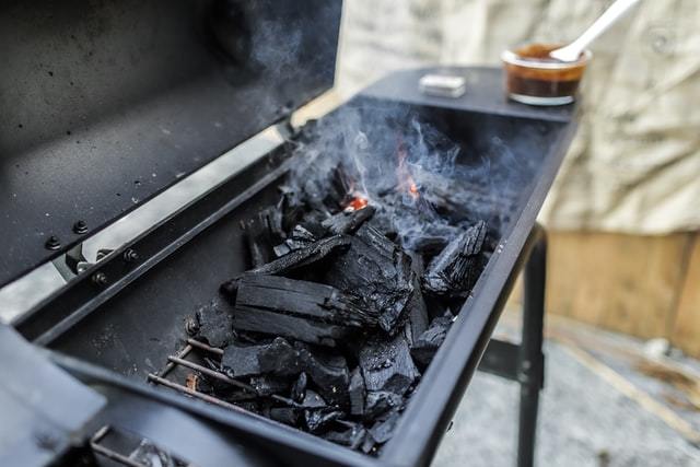 Barbecue charbon : comment bien le choisir, la sélection des meilleurs