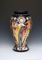 MOORCROFT - Cranston's Queen Vase 46/20