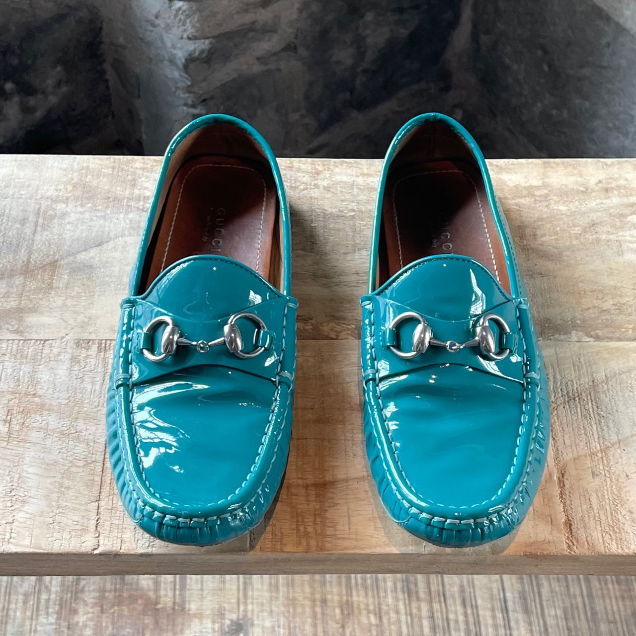Gucci Green Patent Leather Horsebit Driving Loafers – Boutique 