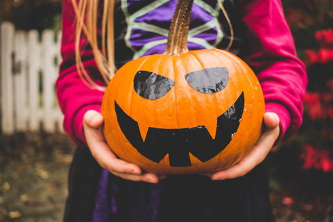 Halloween-Children-Pumpkin