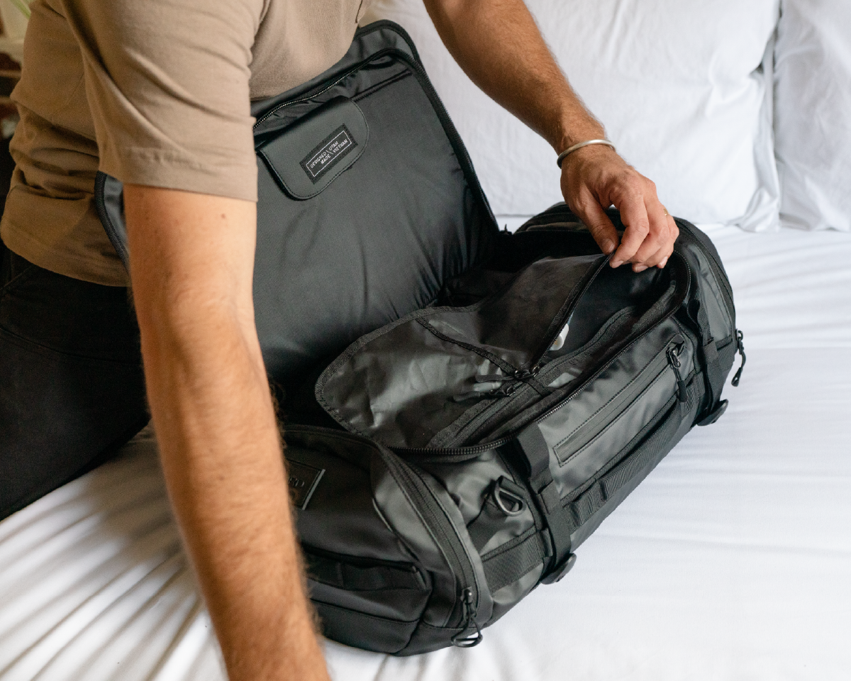 HEXAD Carryall Travel Duffel Bag | WANDRD – WANDRD Gear