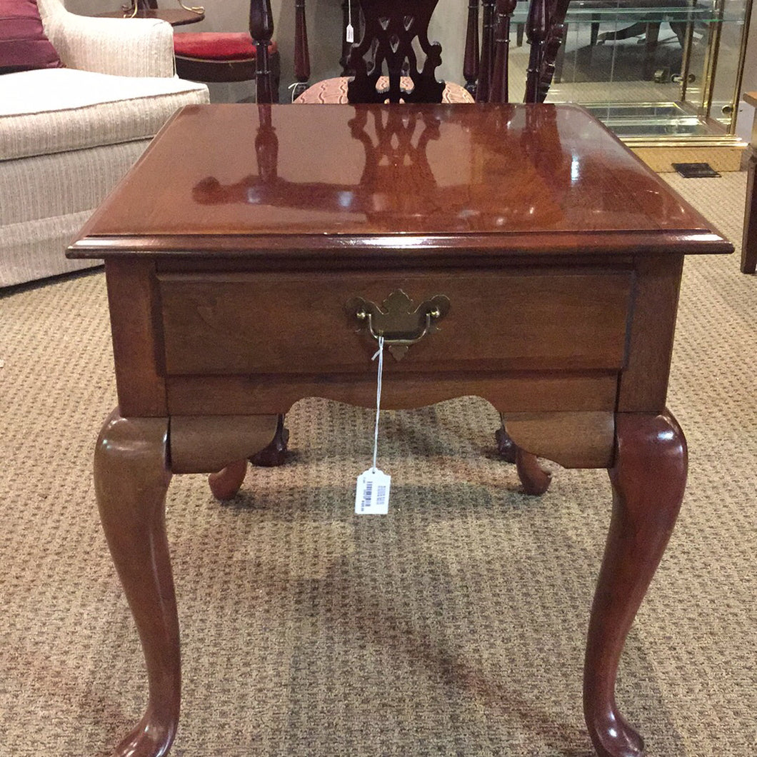 Broyhill End Table Serendipity Antiques And Interiors