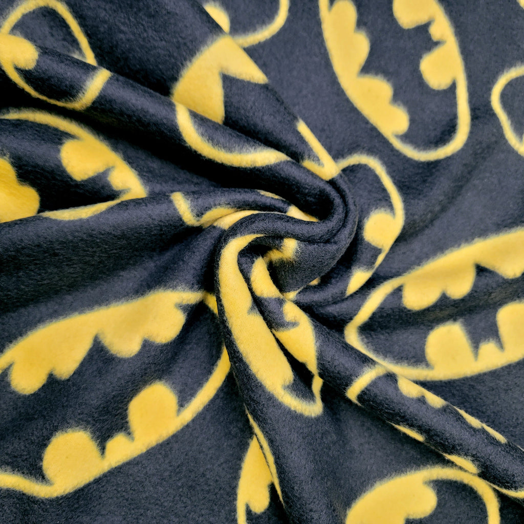 DC Comics Batman Logo 100% Polyester Fleece Fabric – Camelot Fabrics®