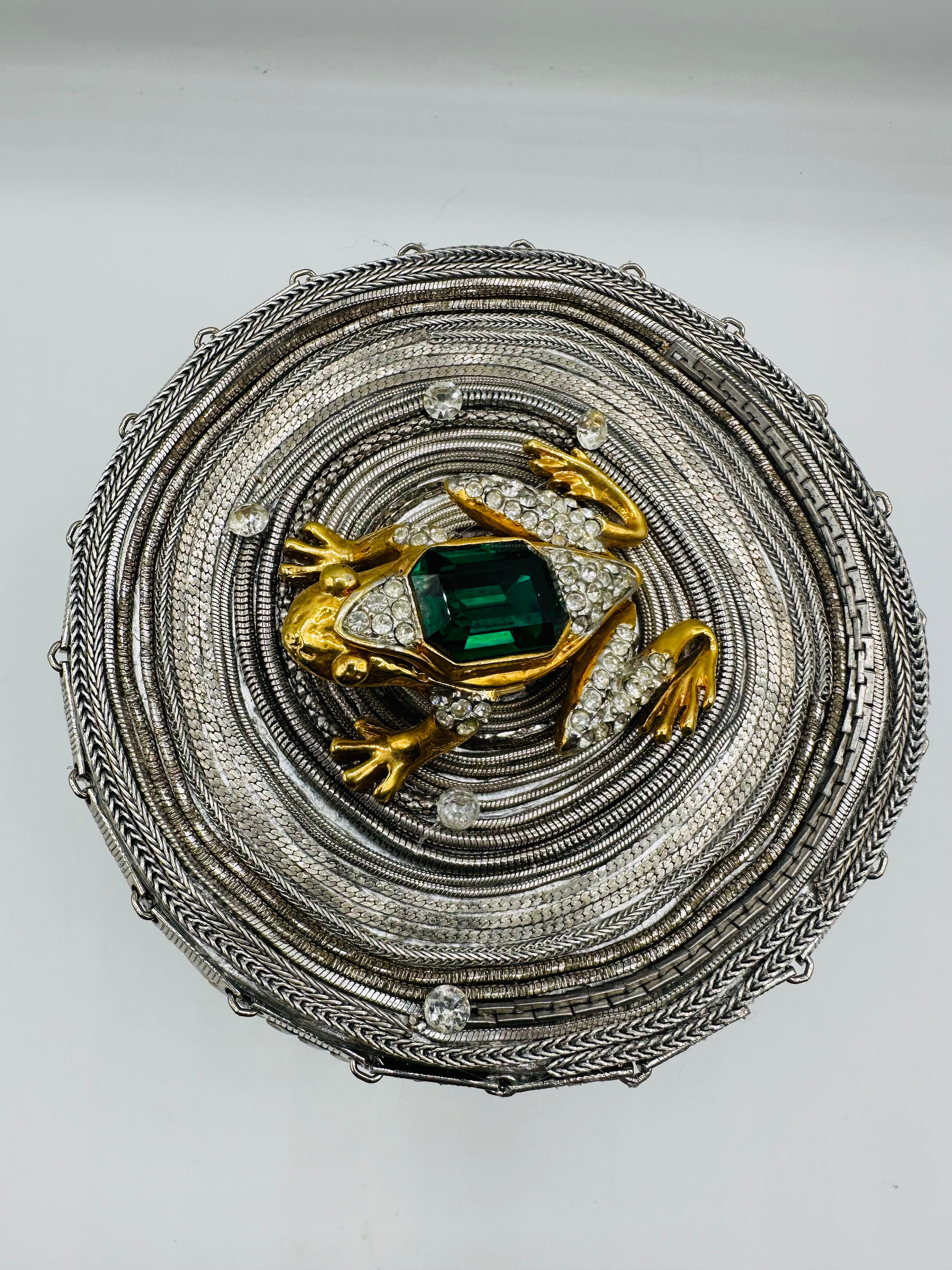 Funky Jeweled Gift Box theme Frog