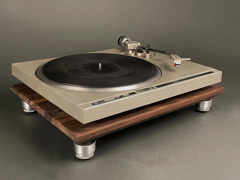 Living on 2nd floor aprtment requires using this Adjustable Height Isolation Platform for Turntable