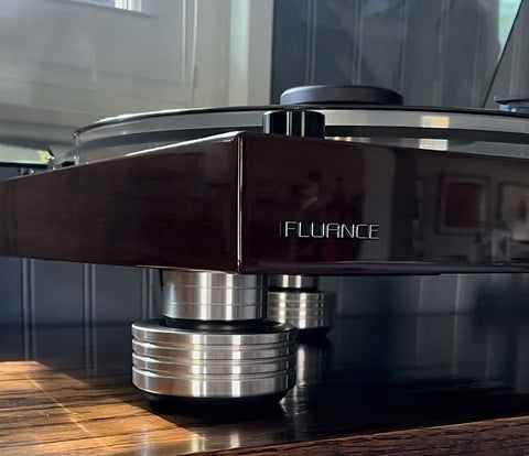 FLUANCE RT82, RT83, RT84, RT85 Turntable Riser Isolation ISO Feet are better for stopping humming sound.
