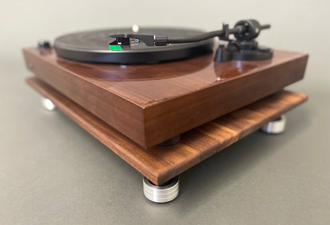 This best turntable isolation platform is a great alternative solution to swapping your factory turntable feet alone. for your Fluance turntable