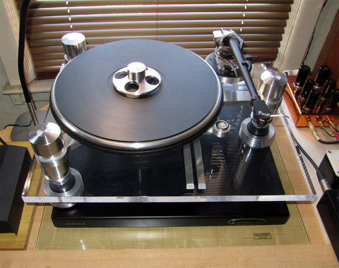 Where to buy Oracle Audio Delphi Turntable with Mnpctech isolation feet.