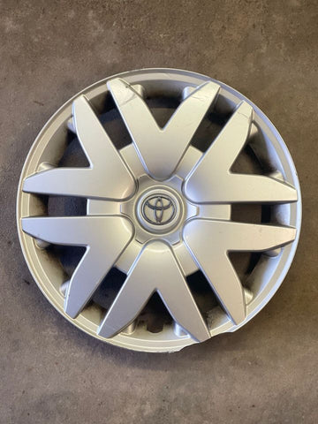 2004-2010 Toyota Sienna Part #61124, 16" Hubcap Wheel Cover OEM #42621AE031 For Sale