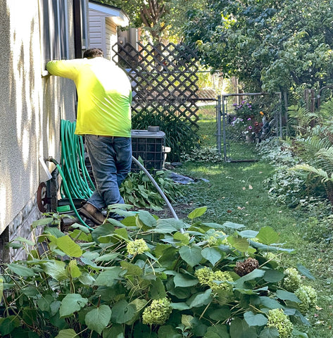 US Internet Worker Day to Install USI Fiber Underground Conduit Installation