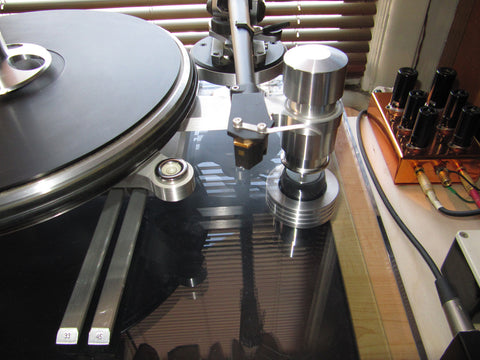 Custom Made Anti-Vibration Feet For Oracle Audio Delphi Turntable with Mnpctech isolation feet pictured on Jim Leporati's Oracle Delphi V turntable.