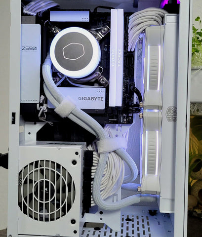 what size gpu will fit in the SSUPD Meshlicious Small Form Factor PC case