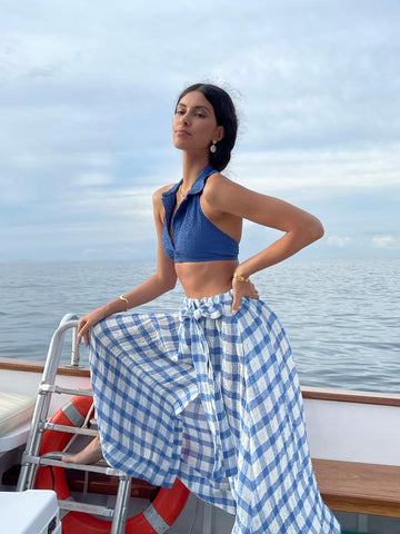 model on the boat at soru capri photo shoot