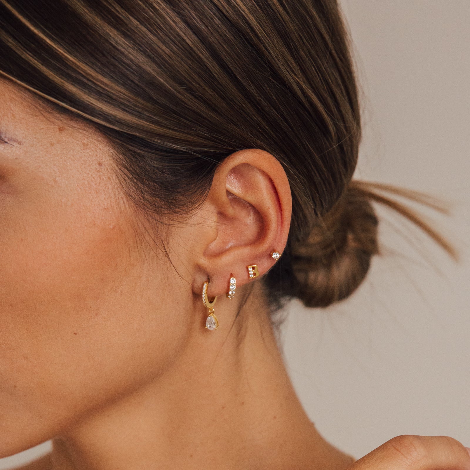 Caitlyn Minimalist Dangling Birth Flower Earrings