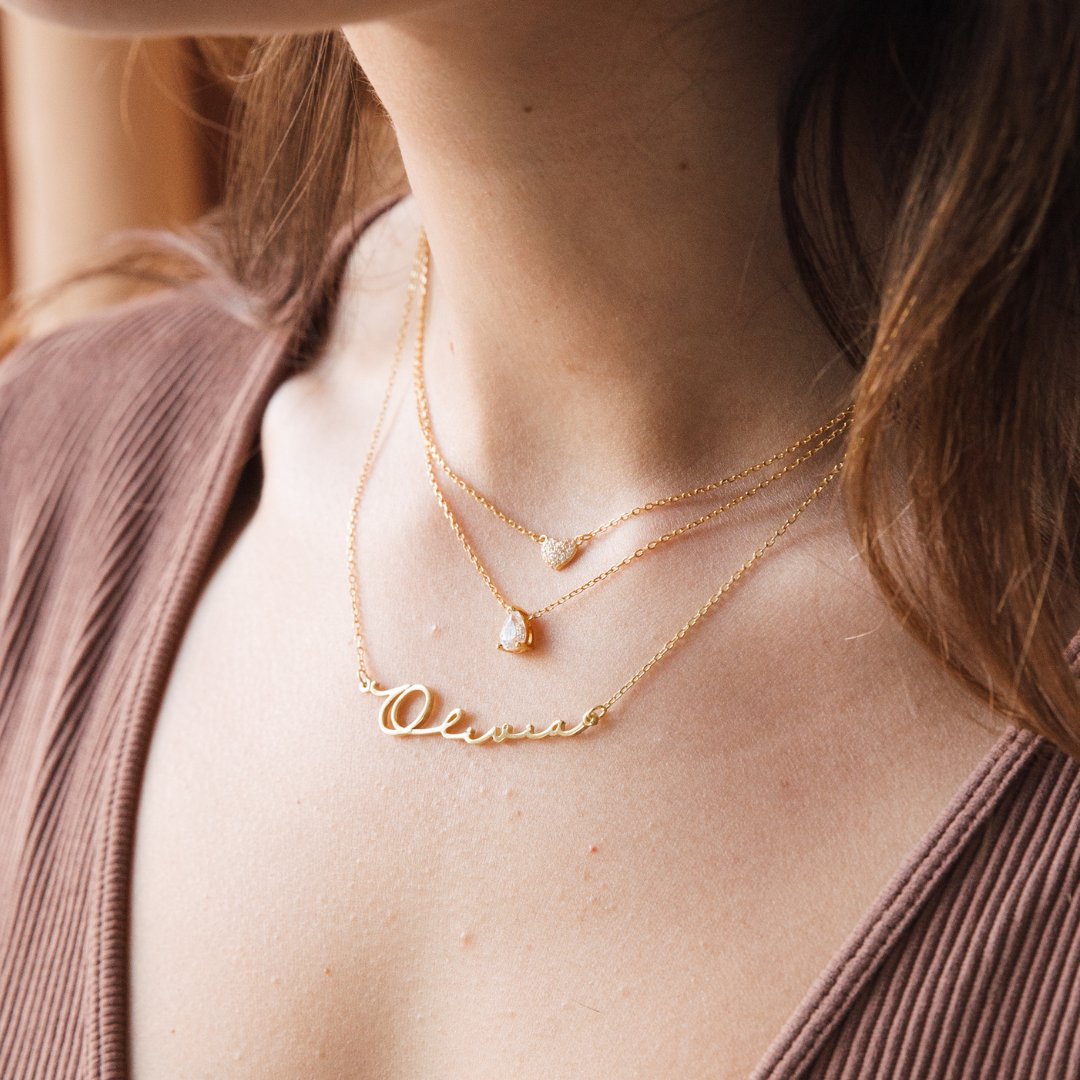 Théa 18K Gold Heart Drop Necklace – SKYE