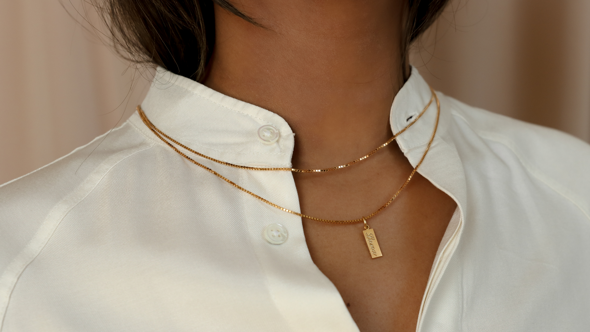box chain necklace, tag necklace, minimalist jewelry, necklace layer, necklace stack, dainty necklaces, personalized tag necklace, personalized name necklace, simple layering necklace, gold necklaces, jewelry trends 2021, modern necklace