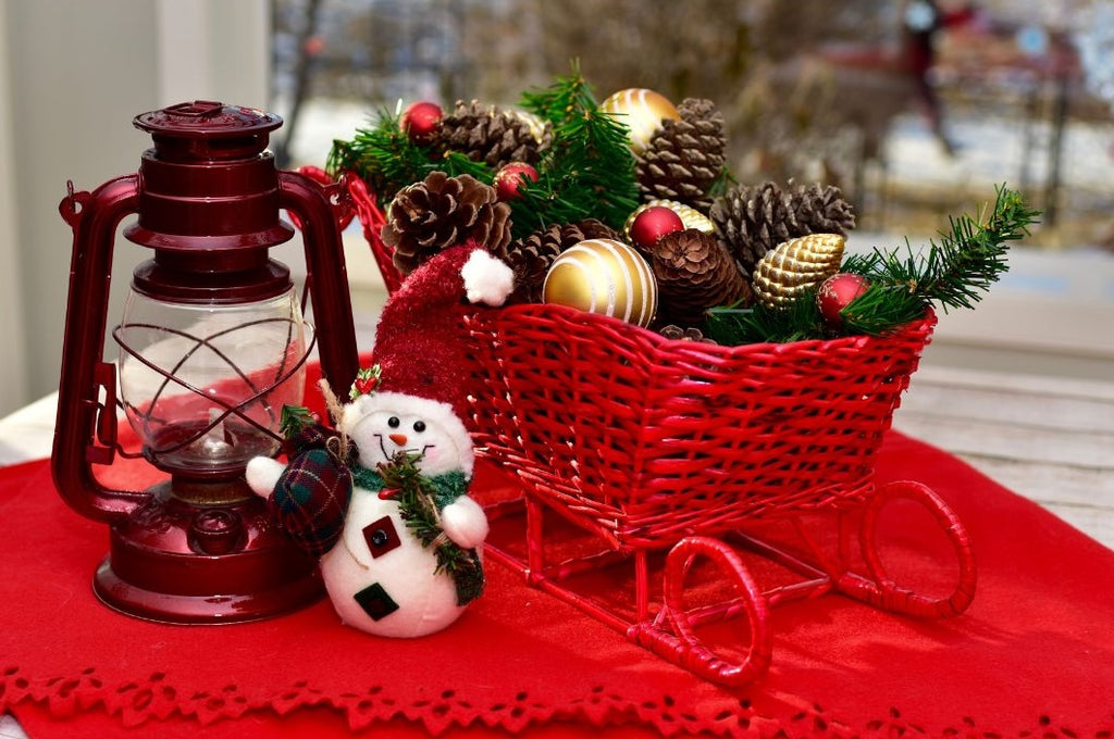 christmas dinner table centrepiece